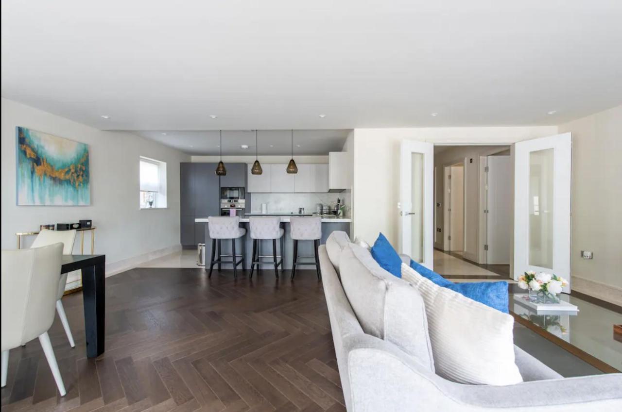 Апартаменты 2Bd, 2Ba Urban Oasis Chcl F4 Чигуэлл Экстерьер фото