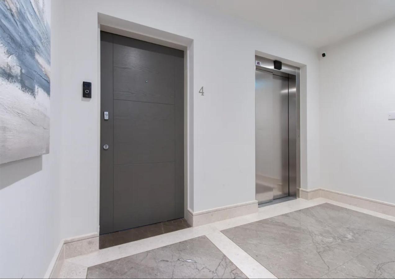 Апартаменты 2Bd, 2Ba Urban Oasis Chcl F4 Чигуэлл Экстерьер фото